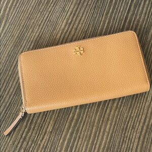 Tory Burch Leather Carter Continental Wallet